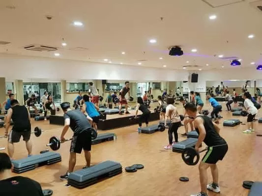 guong kinh phong gym 15