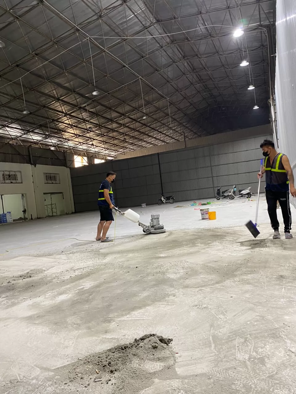 Các gói dịch vụ vệ sinh kho xưởng hiện đang được Hoàng Gia Tuấn cung cấp