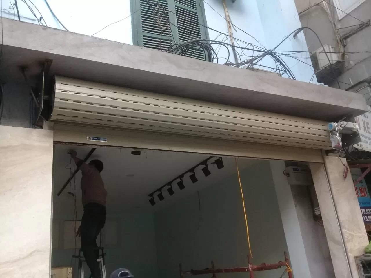 Cửa Hàng Sửa Chữa Cửa Cuốn Tại Quận Phú Nhuận uy tín