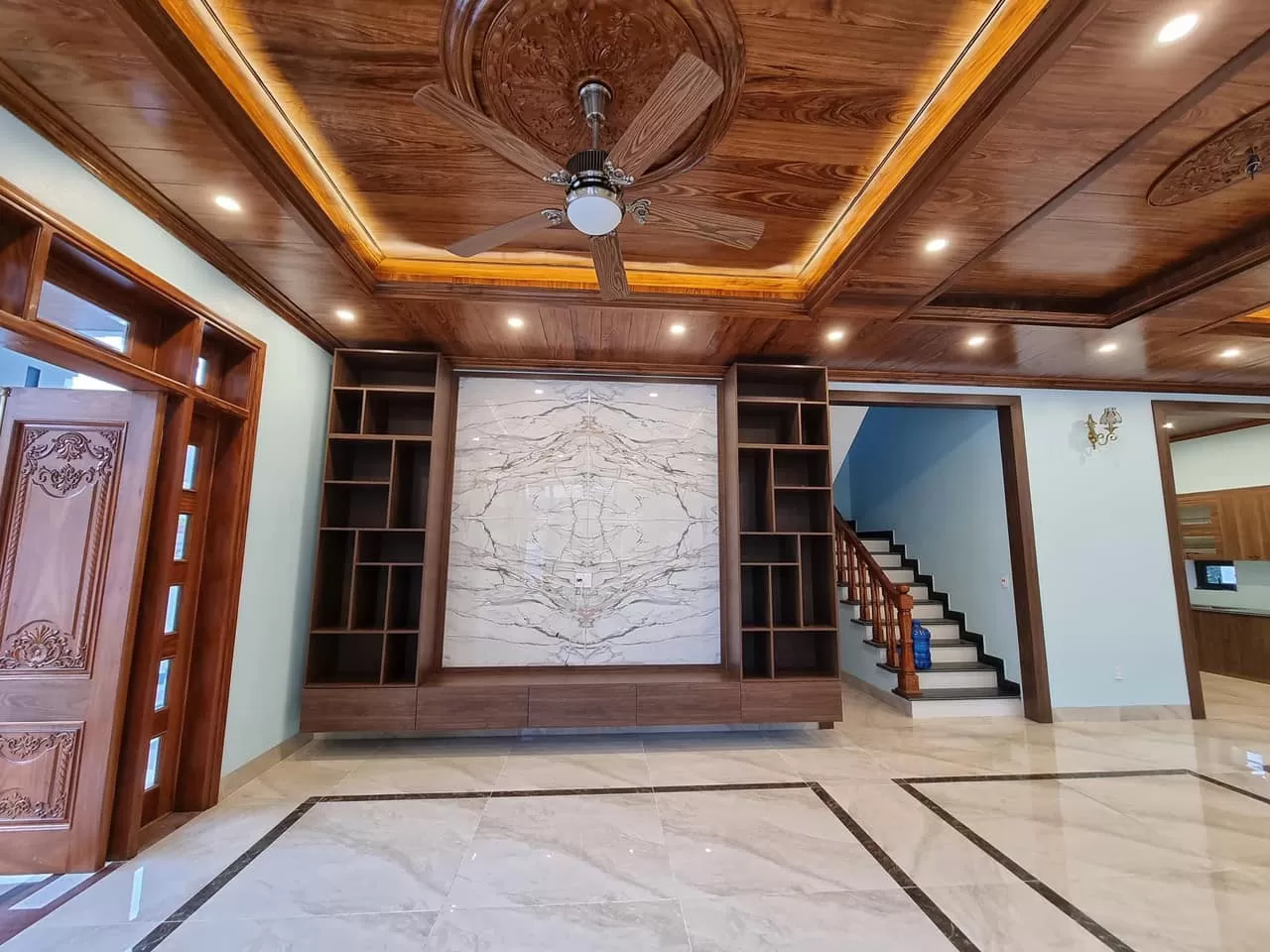 Mẫu la phông nhựa vân đá sang trọng