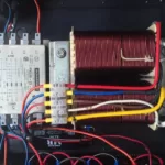 Kiểm tra hệ thống điện định kỳ giúp phát hiện sớm các vấn đề tiềm ẩn, đảm bảo an toàn cho gia đình bạn