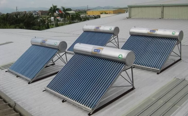 Sơ đồ lắp đặt máy nước nóng năng lượng mặt trời trên mái bằng