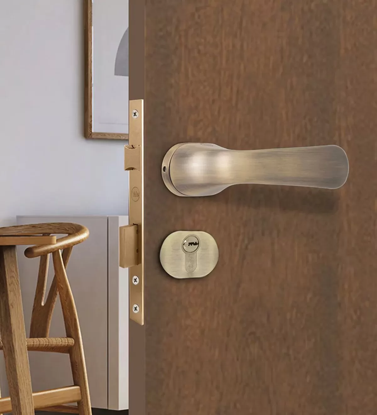 Khóa cửa tay gạt ưu điểm vượt trội về độ bền, dễ sử dụng và tính thẩm mỹ cao.