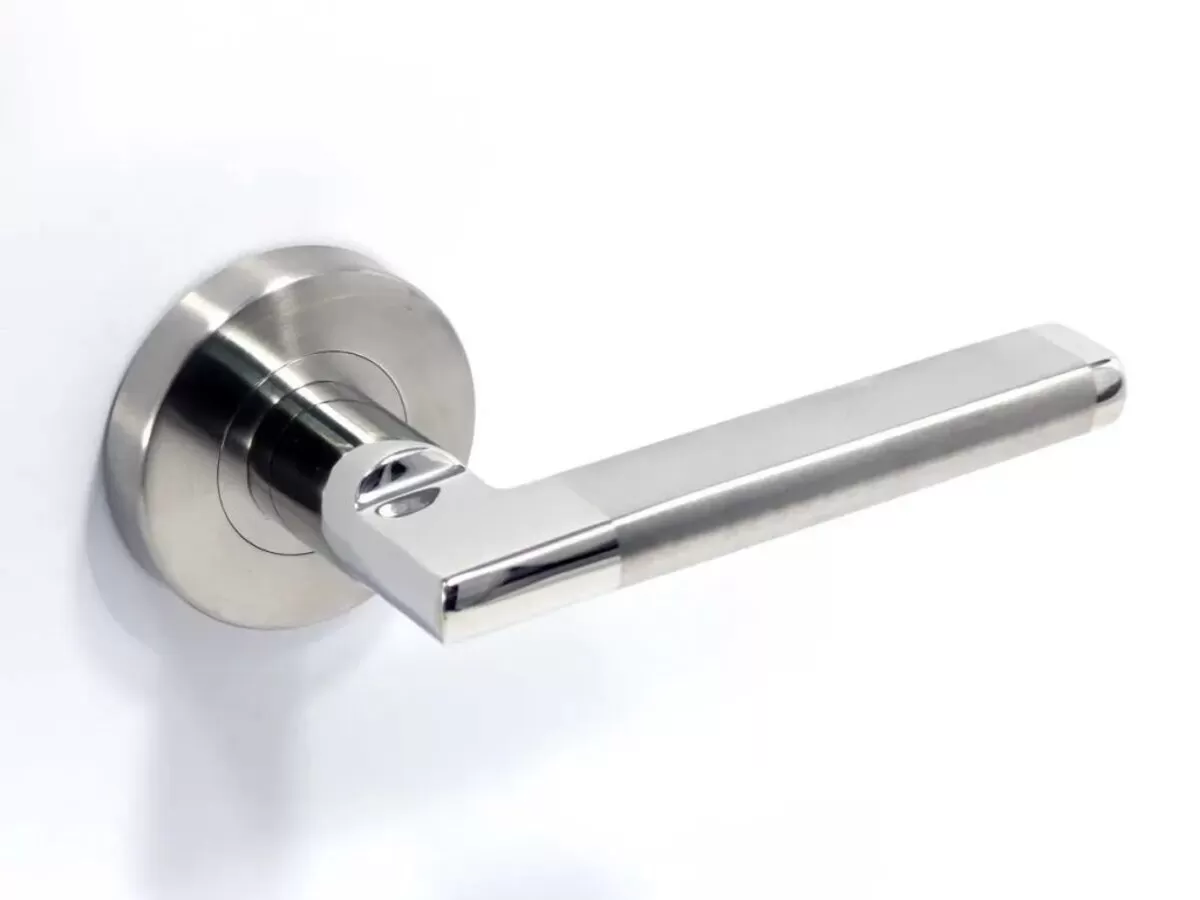 Khóa cửa tay gạt hiện đại và tiện lợi, lựa chọn hàng đầu cho mọi công trình.