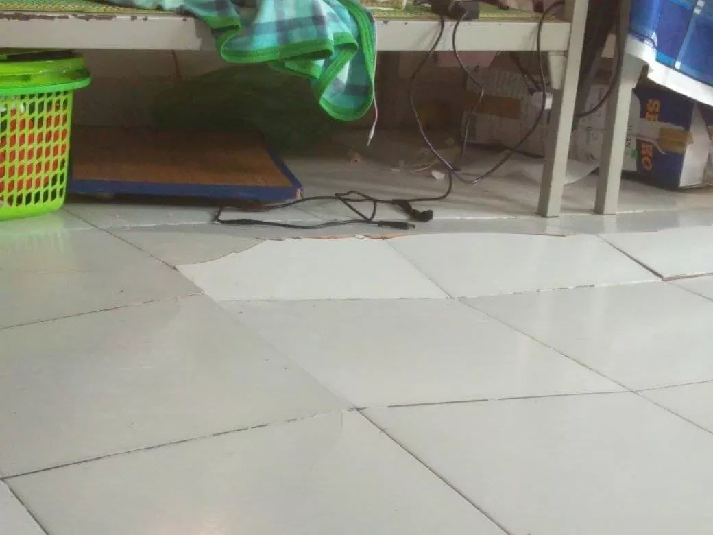 Hiện tượng nền nhà phồng rộp, nứt nẻ bắt nguồn từ rất nhiều nguyên nhân khác nhau