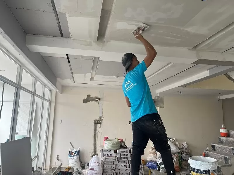 Công đoạn tô tường gạch
