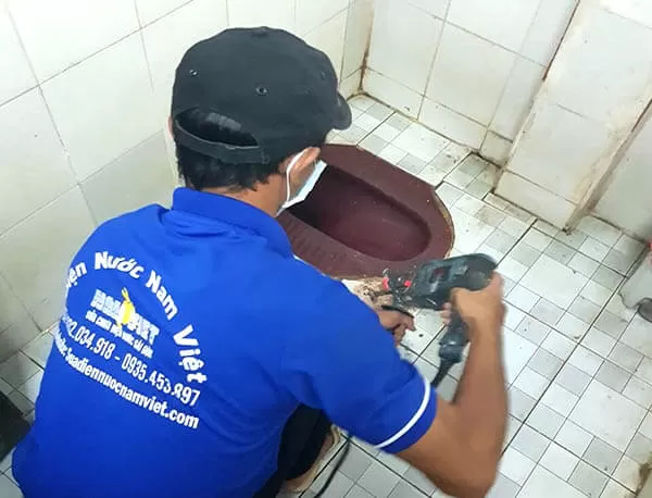 Quy trình sửa bồn cầu chuyên nghiệp của Thợ Miền Nam